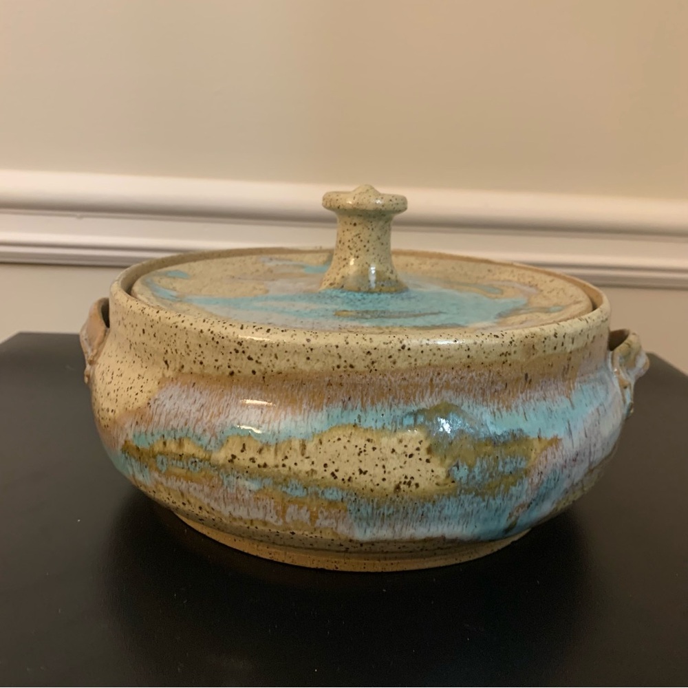 Vintage Stoneware soup tureen in blue/tan